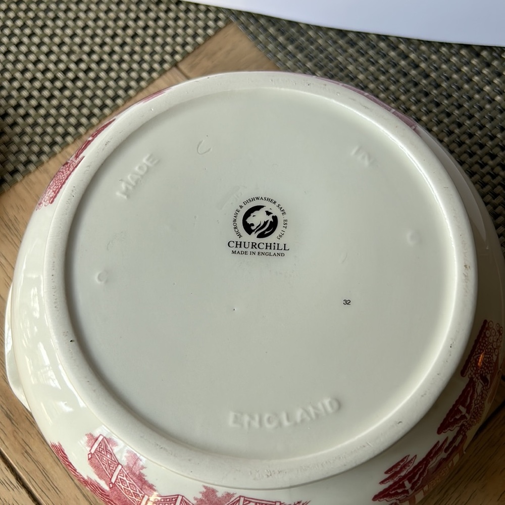 **LAST CHANCE **VINTAGE NEW! Churchchill Red/ pink Willow Lidded Serving bowl - Picture 5 of 5